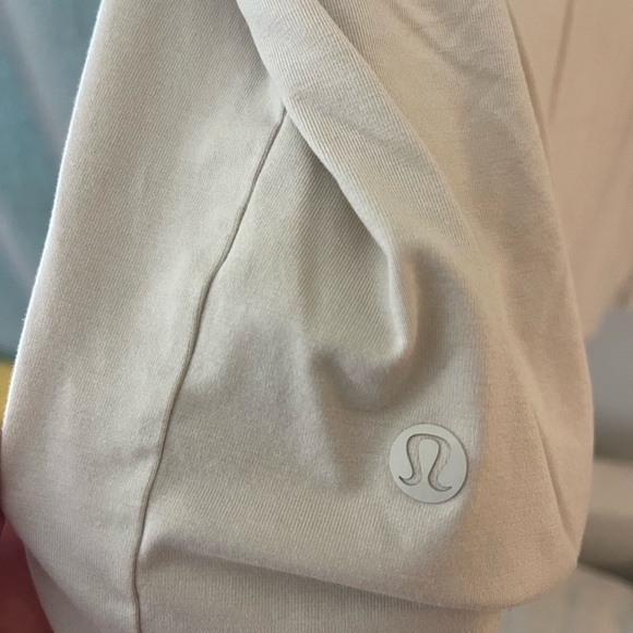 Lululemon Tee - Picture 3 of 3